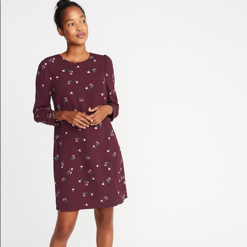 Old Navy burgundy floral Crepe Shift Dress